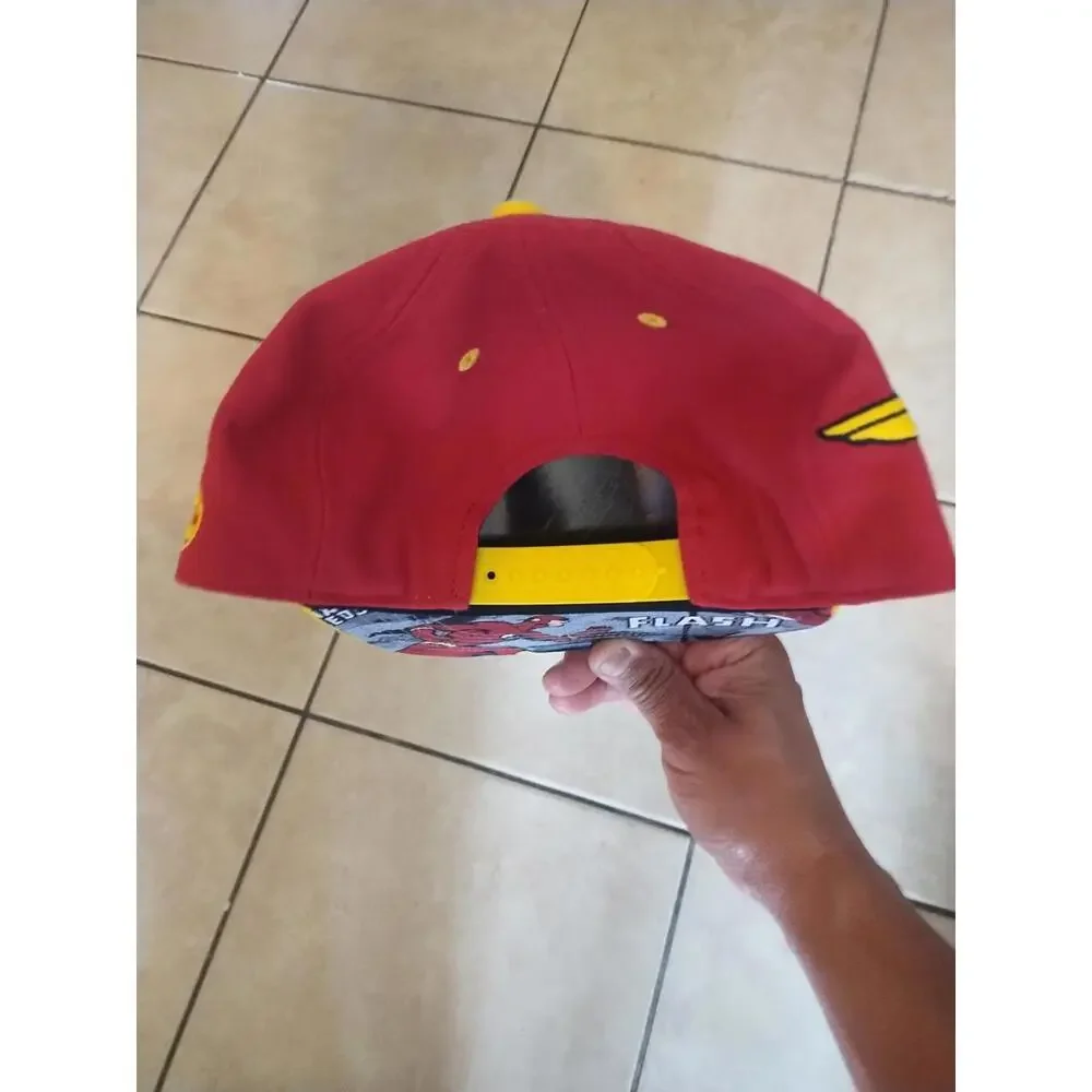 THE‎ FLASH X LIDS EXCLUSIVE YOUTH HAT SNAPBACK (DCU UNIVERSE)